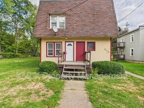 Building Photo - 535 Gage St