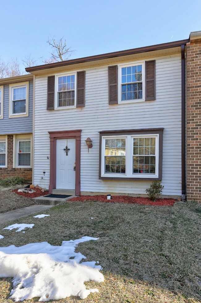 Foto del edificio - 3BD/1.5BA, Cozy Townhome in Silver Spring.