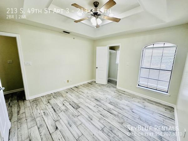 Foto del edificio - 213 S 49th St