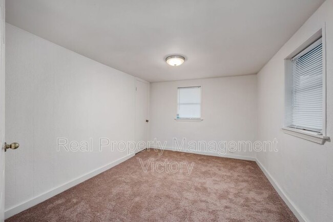 Building Photo - 8430 Dunnavant Rd