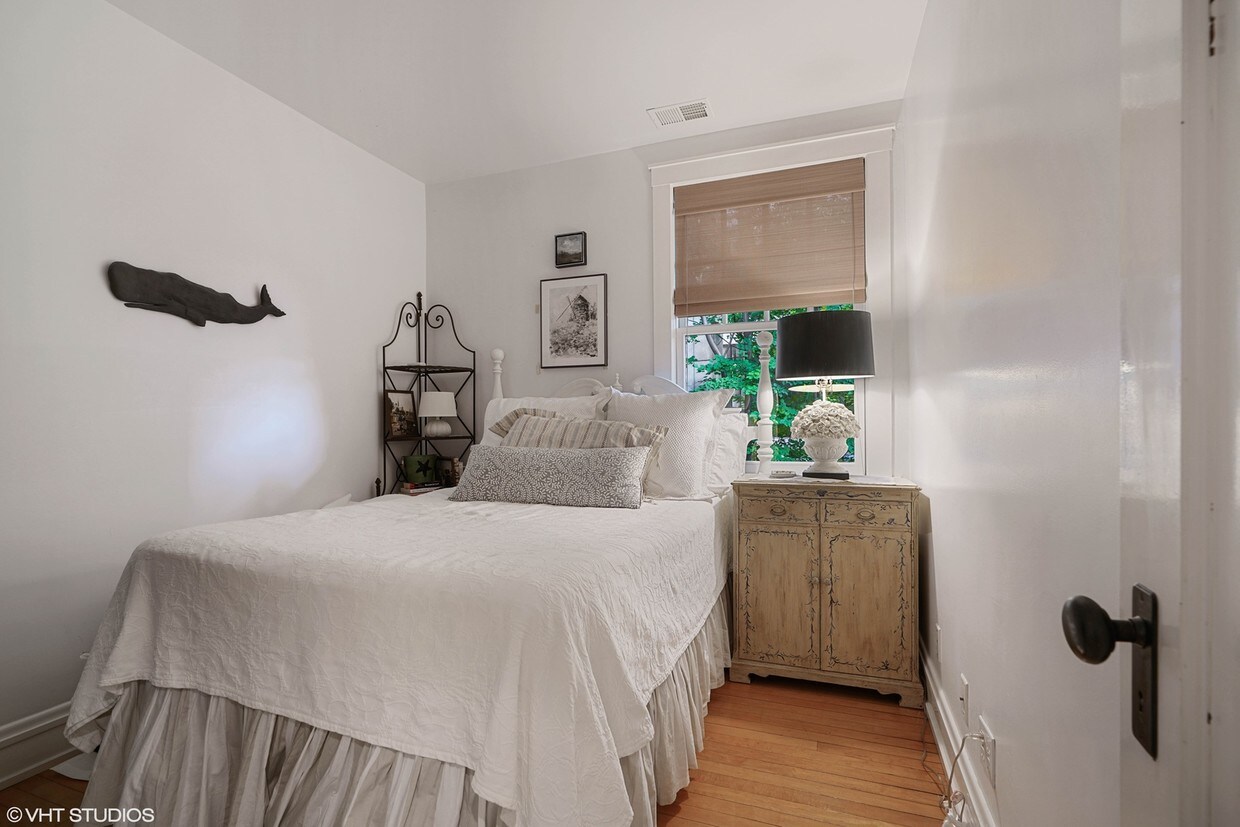 Foto del edificio - 2334 N Cambridge Ave