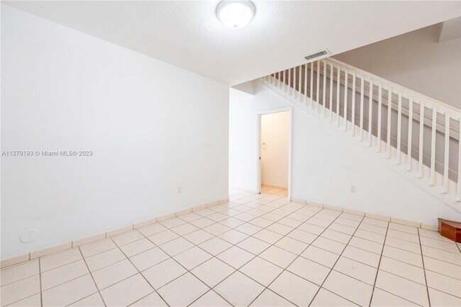 Building Photo - 10966 NW 43rd Terrace