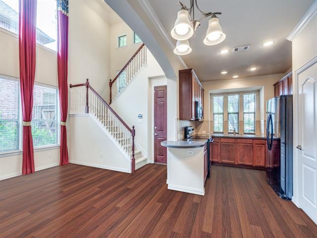 Building Photo - 1704 Estacado Dr