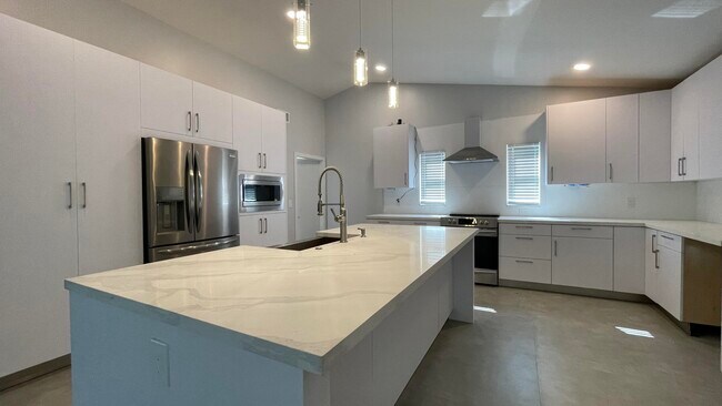 Foto del edificio - 17548 32nd Ln N