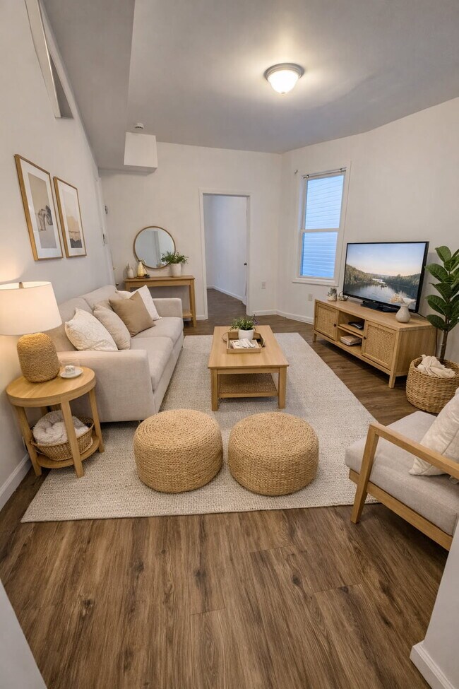 Foto del edificio - 36 Yates Ave