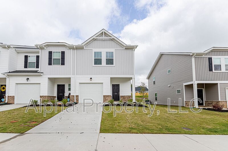 Foto principal - 422 Ellis Mill St