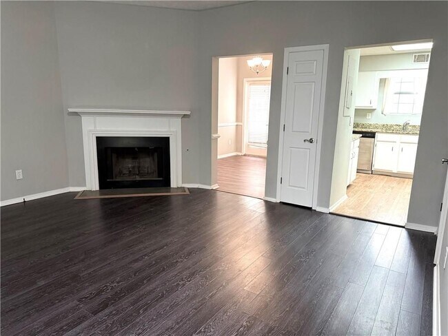Building Photo - 805 Wedgewood Way