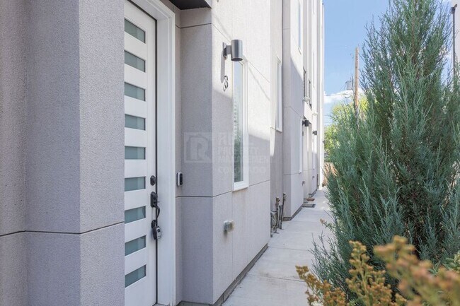 Foto del edificio - 1262 Yates St