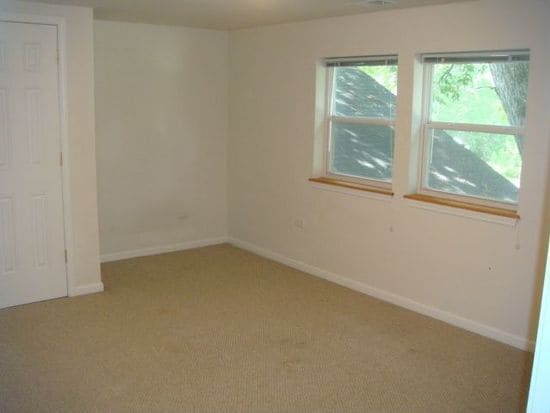 Bedroom - 4601 West Lakeshore Drive