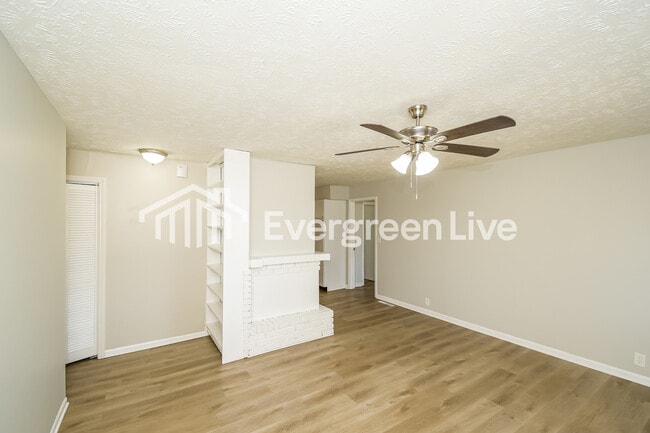 Building Photo - 1850 Priscilla Ave