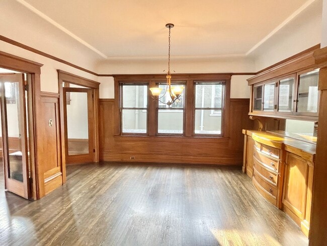 Building Photo - Lovingly Updated 2BR/1BA West Portal Home!...