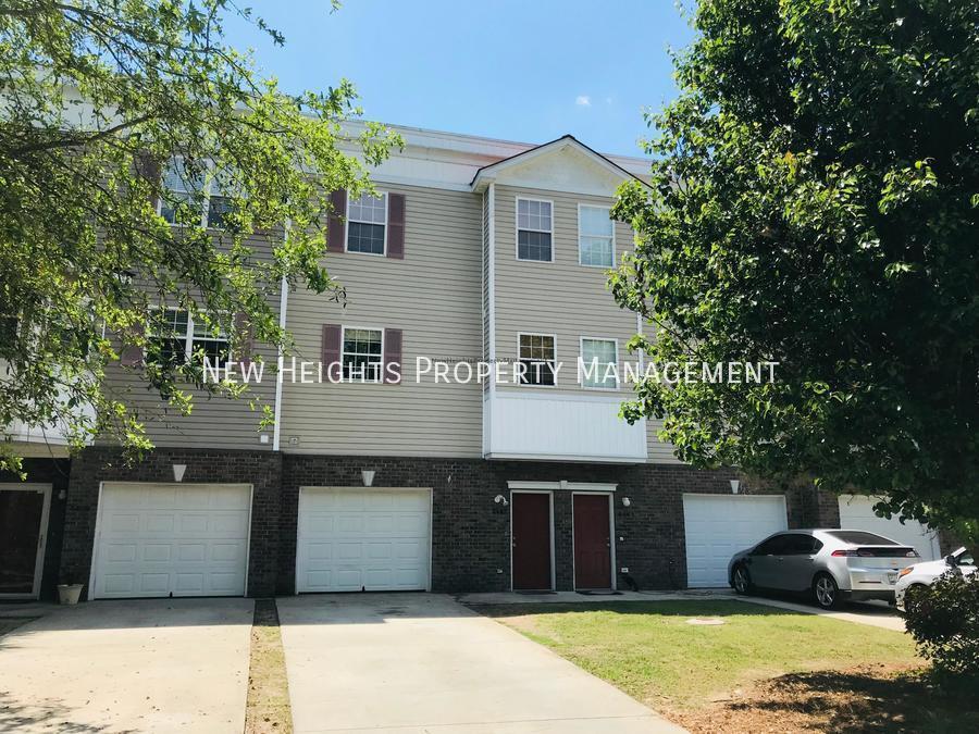 Primary Photo - Spacious 3 Bedroom North Charleston!