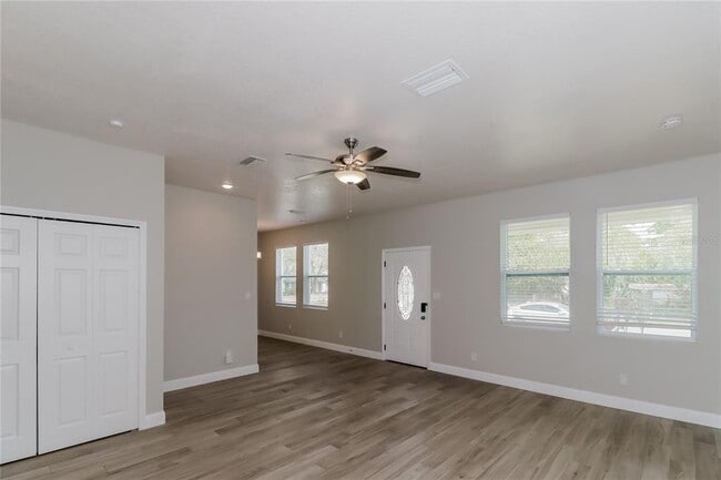 Building Photo - 505 Waller St