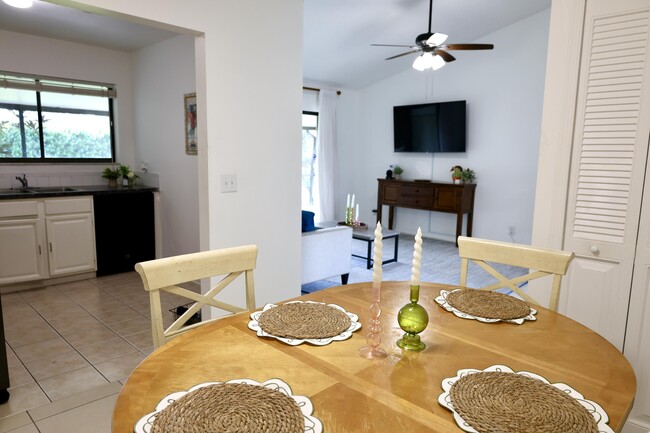Foto del edificio - 12726 Spinnaker Ln