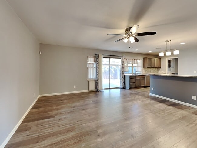 Foto del edificio - 5053 Ashlock Dr