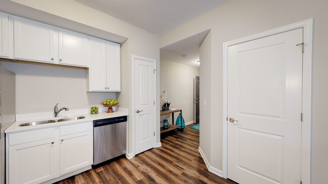 Foto del edificio - Eastbanks at Lake Zurich