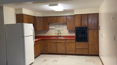 Building Photo - 186 Madcap Ln