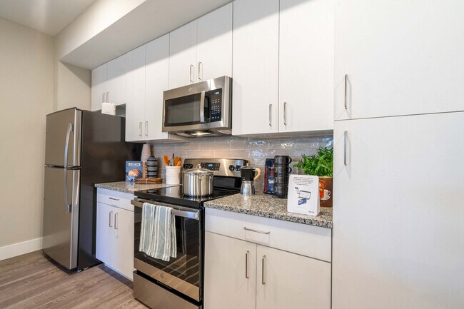 Building Photo - The Palms at Cape Coral