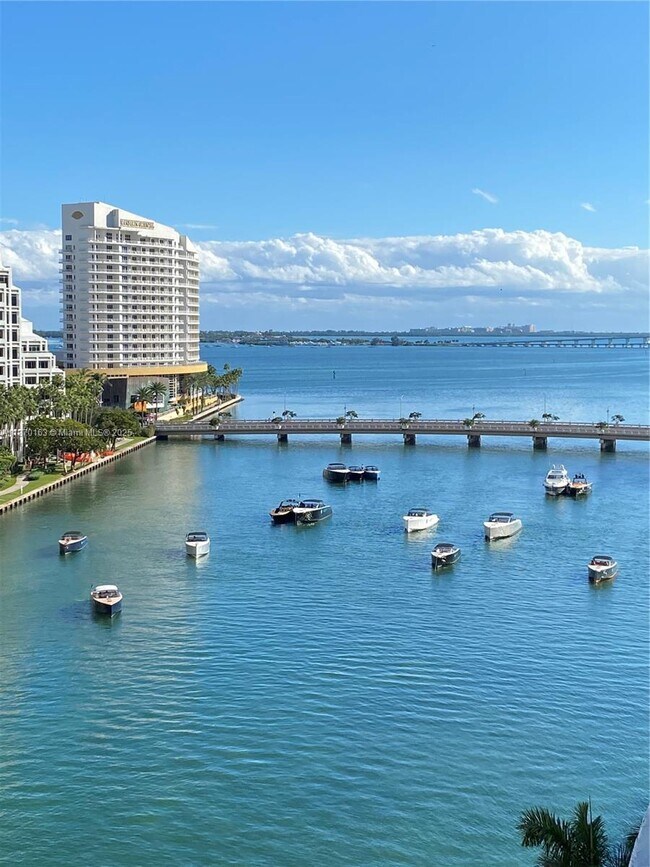 Building Photo - 465 Brickell Ave