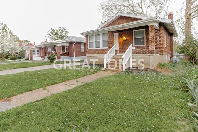 Building Photo - 8626 Argyle Ave
