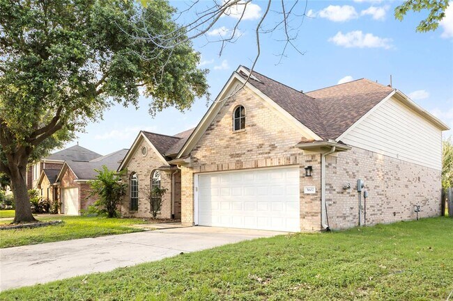 Foto del edificio - 5602 Saddle Bred Dr