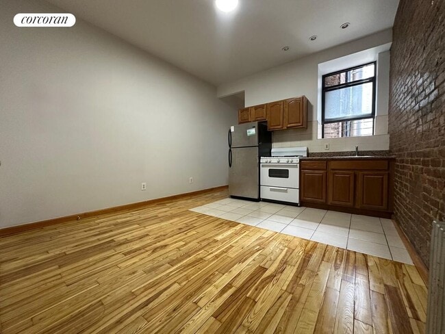 Building Photo - 420 St Nicholas Ave