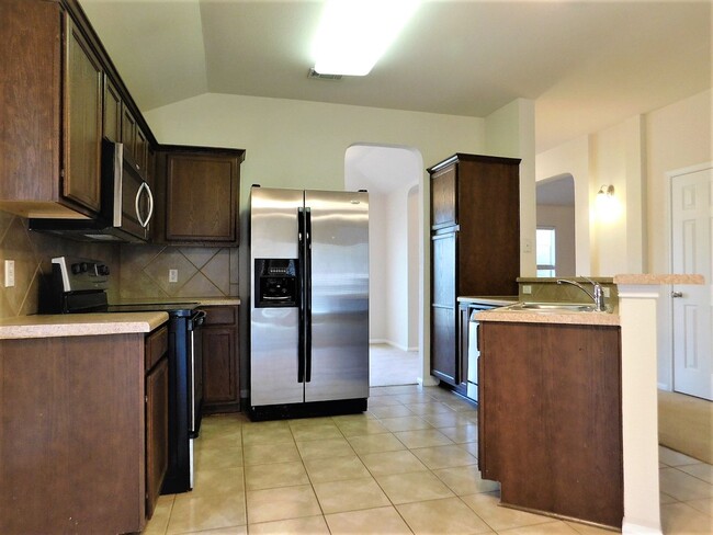 Foto del edificio - Available Now!!!! Beautiful home located i...