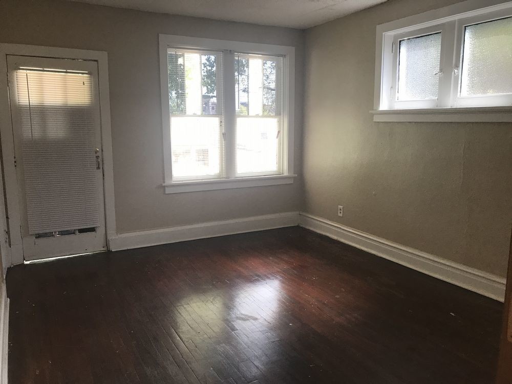 Primary Photo - Spacious 1 Bedroom Apartment