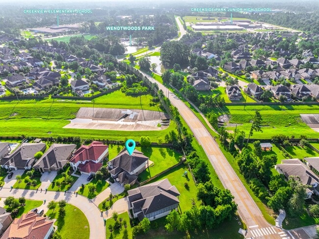 Building Photo - 6 Winter Thicket Pl