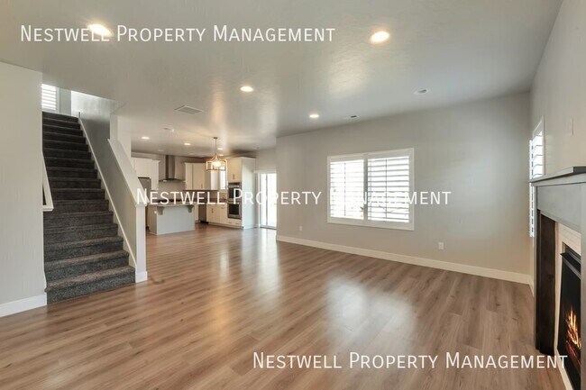 Building Photo - 2218 W Granite Arch Way