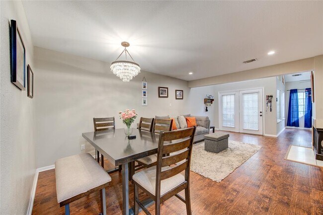Building Photo - 16800 Sugar Pine Dr