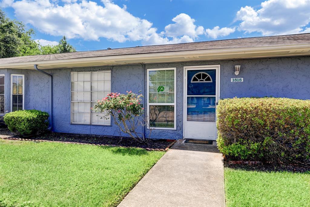 Foto principal - 1818 Country Village Blvd