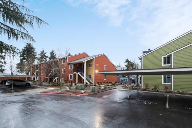 Building Photo - 2 bedroom in Bellevue WA 98006