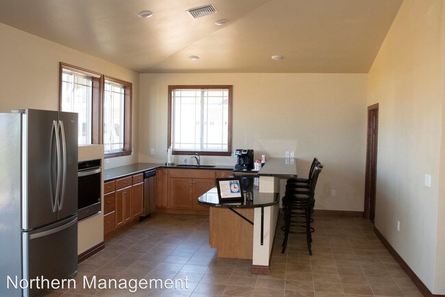 Building Photo - 2205 Trellis Dr