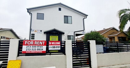 Building Photo - 142 W 84th St