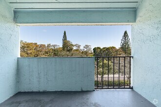 2BR, 2BA - 1,300SF - Windward Vista