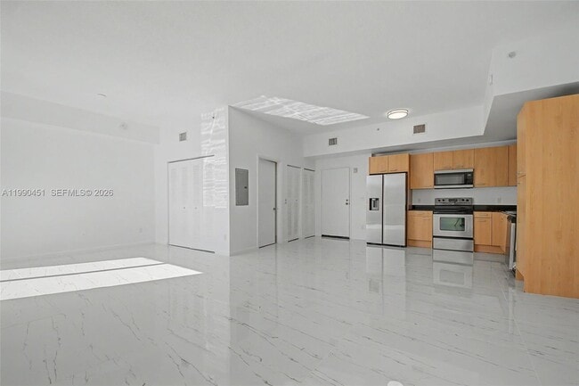 Building Photo - 1350 NW 8th Ct