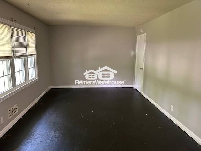 Foto del edificio - 9607 Red Ln Dr