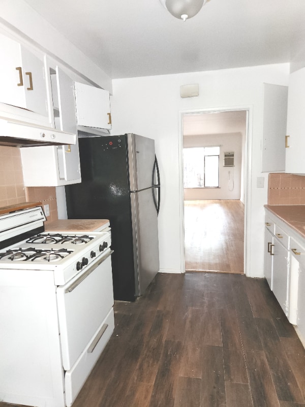 Foto del edificio - 1850 N La Brea Ave