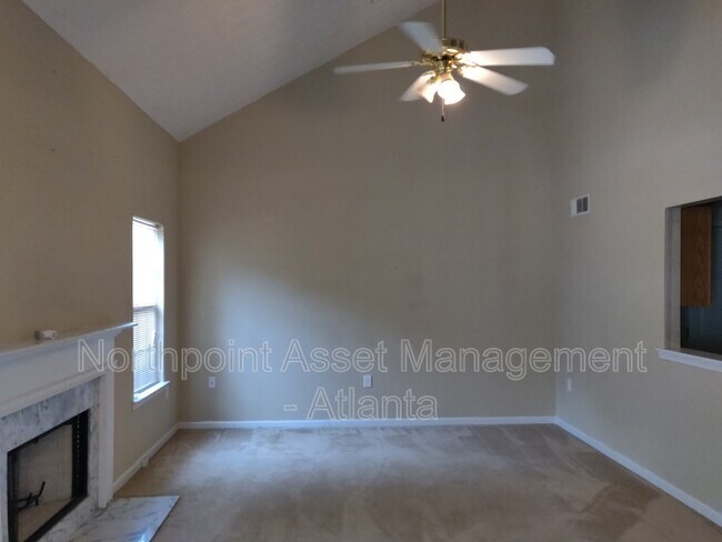 Foto del edificio - 6447 Wellington Chase Ct