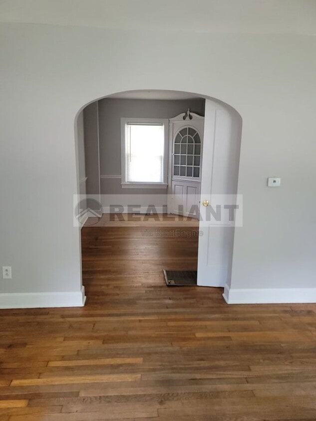 Photo - 1411 Hill Street
