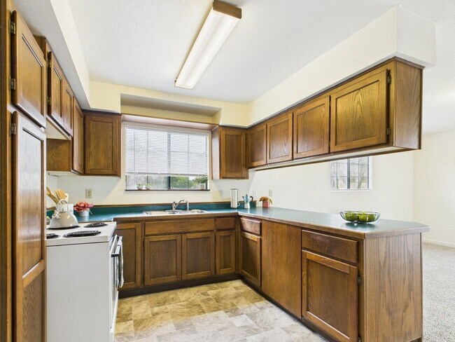 Foto del edificio - Charming 2-Bedroom Home in the Heart of Mc...