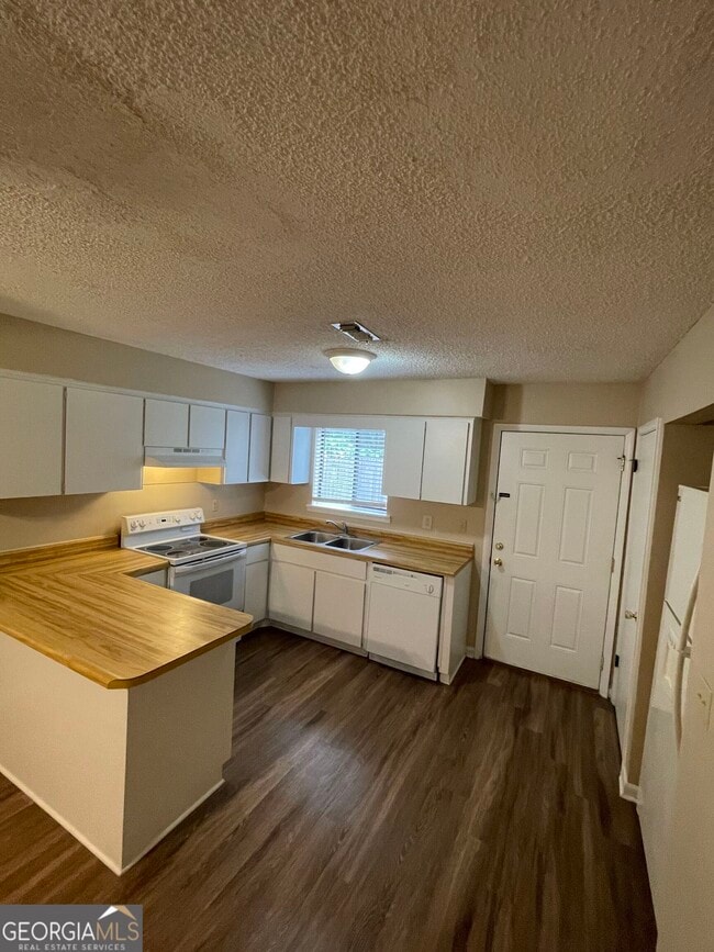 Building Photo - 119 S East St