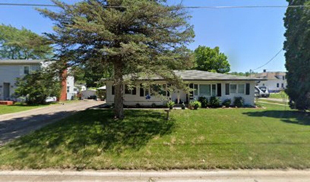 Primary Photo - 359 Euclid Ave