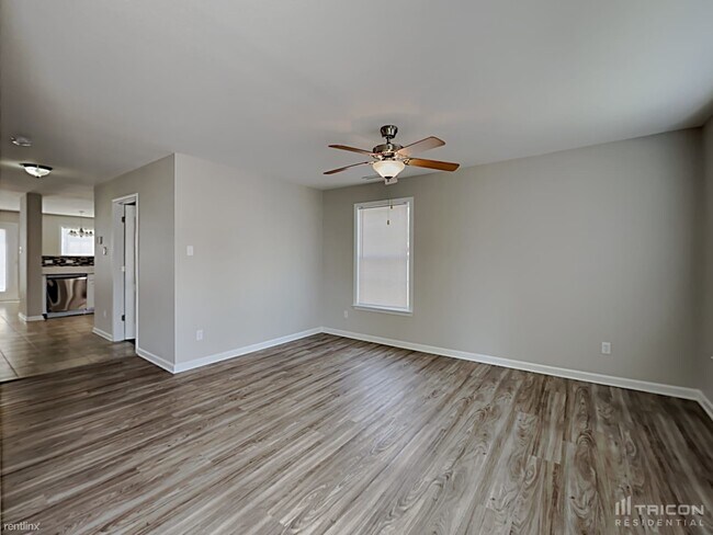 Foto del edificio - 806 Littleton Dr