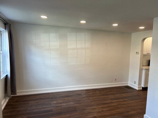 Building Photo - 214 Overlook Rd