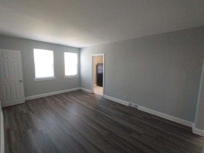Living Room - 5917 Chinquapin Pkwy