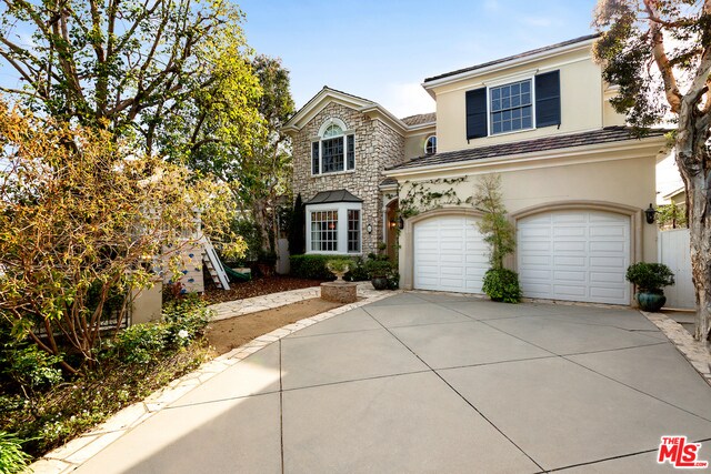 Building Photo - 755 Chautauqua Blvd
