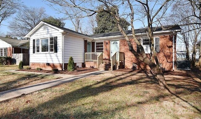 Foto del edificio - 1437 Springwood Ln