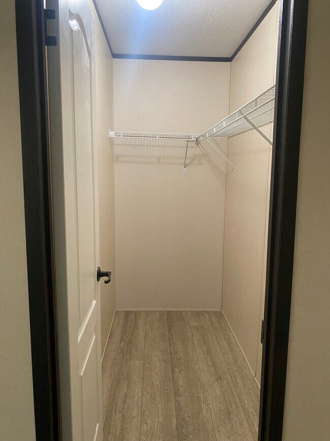 Foto del edificio - 3017 Fernwood Dr